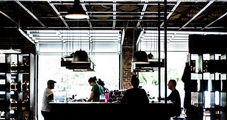 Hai un'attività? Migliora la tua presenza online con il local marketing Hai un'attività? Migliora la tua presenza online con il local marketing